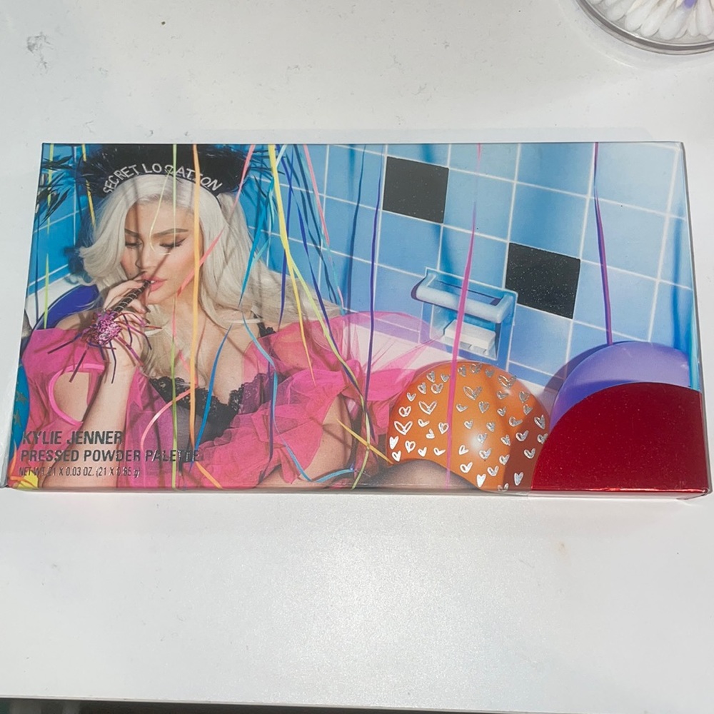 Kylie Cosmetics Sipping Pretty Eyeshadow Palette
